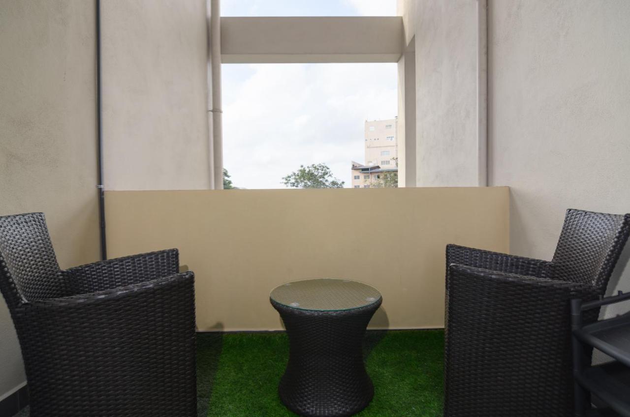 Ferienwohnung The Luxury Nest Maharagama Exterior foto